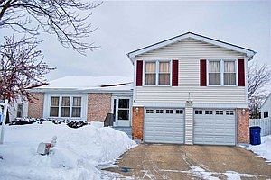 1st image of 1940 Burr Oak Ln