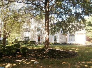 14 Edgewood Rd, Yardley, PA 19067