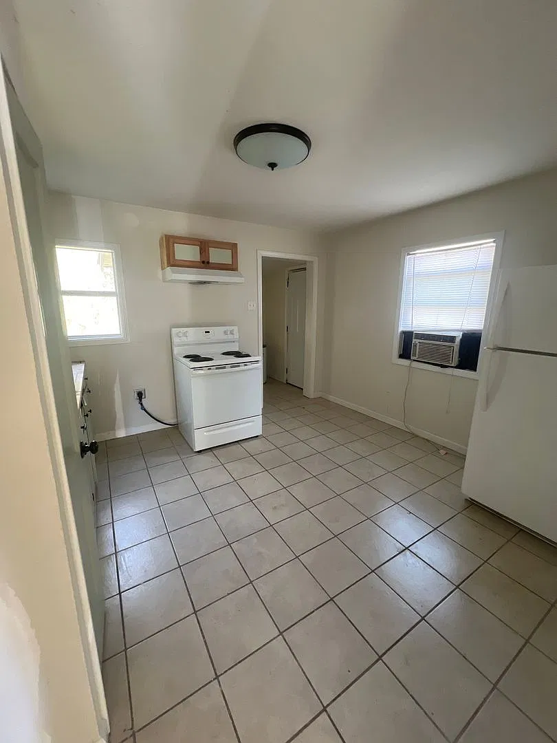 1 bedroom home for lease — Photo 4