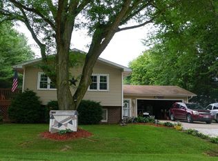 106 Conch Dr, La Harpe, IL 61450