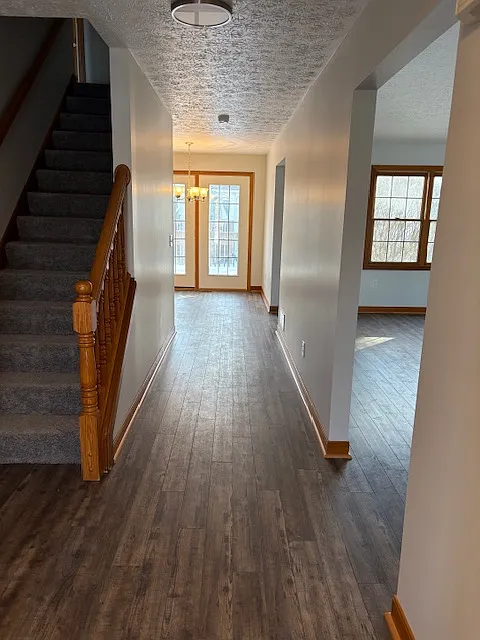 3 bed, 2.5 bath, 1650 sqft, $1,995 — Photo 2