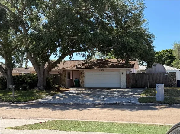 11738 96th Pl, Seminole, FL 33772