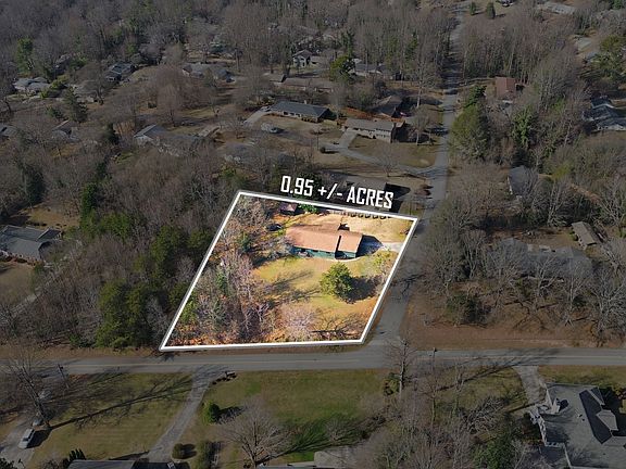 2nd image of 125 Maple St