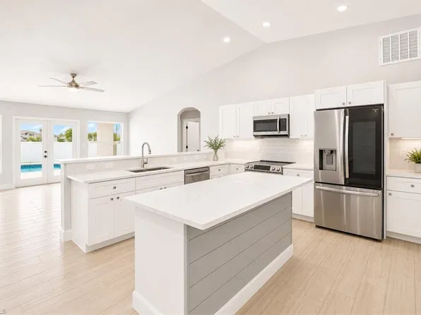 221 NW 29th PL, CAPE CORAL, FL 33993