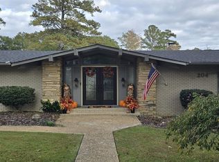 204 Deerwood Cir, Warner Robins, GA 31088