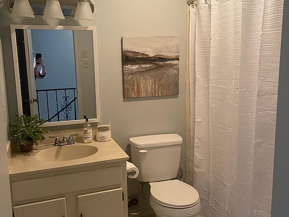 3rd image of 208 General Gardner Ave APT 208