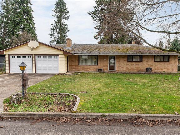 3rd image of 7908 E Heroy Ave