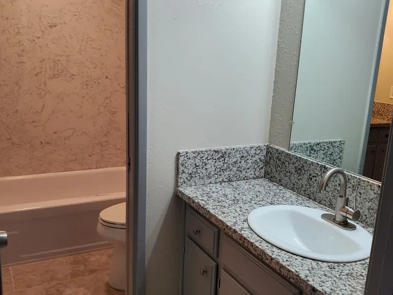 2724 El Caprice Dr #5 — Photo 9