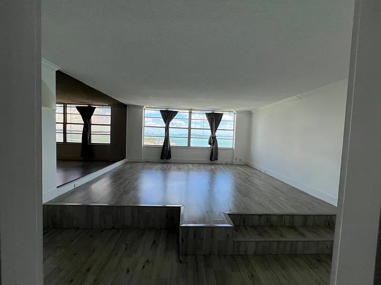 905 Brickell Bay Dr #9 — Photo 4