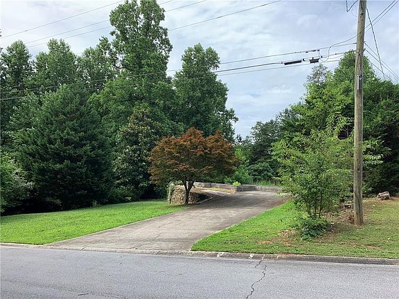 2nd image of 2834 Sardis Dr Lot 16