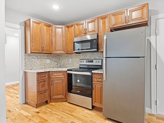 4th image of 6942 Torresdale Ave Floor 1