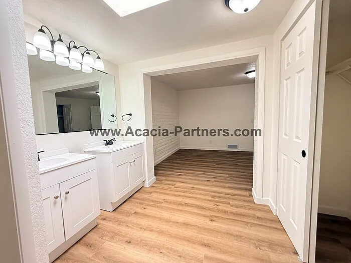 3243 W Bartlett Pl — Photo 15