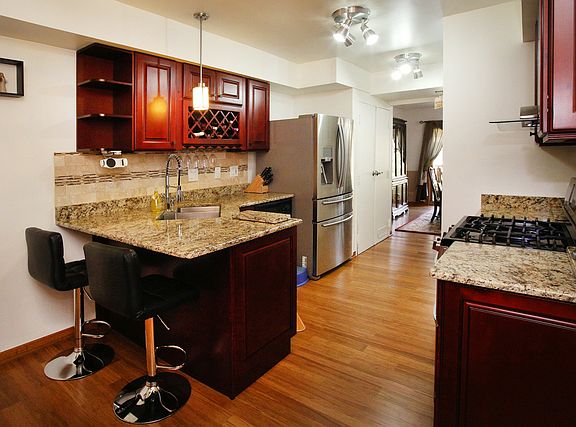 4th image of 3106 N Daniels Ct