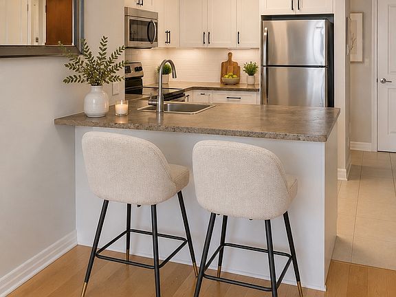 2nd image of 195 Besserer St #2602