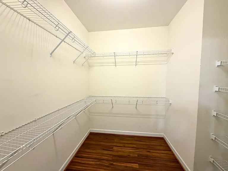 2541 Spring Oaks Way — Photo 35