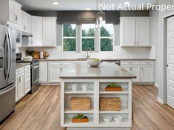 3rd image of 6068 Lawthorn Dr