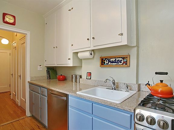 3rd image of 60 Cooper St APT 4G