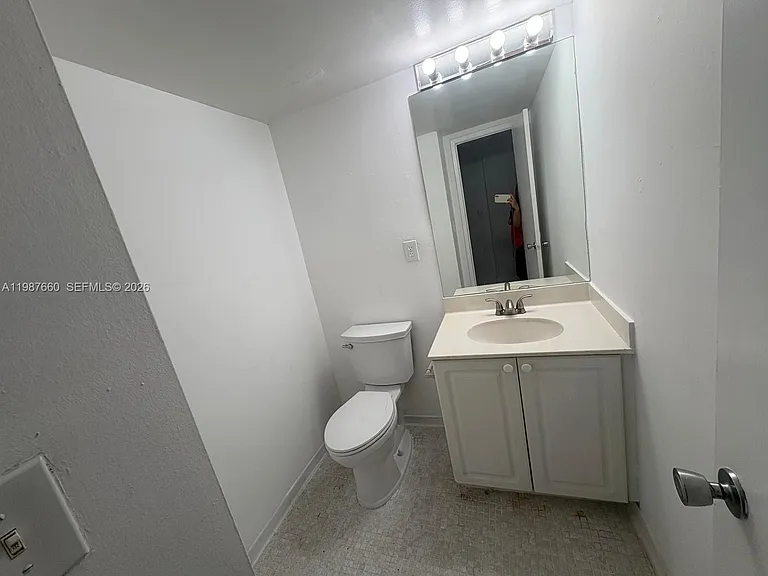 19390 Collins Ave #1623 — Photo 14