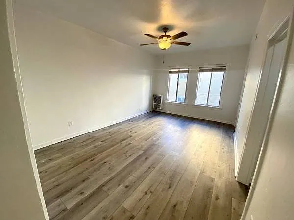 357 S Alvarado St — Photo 3