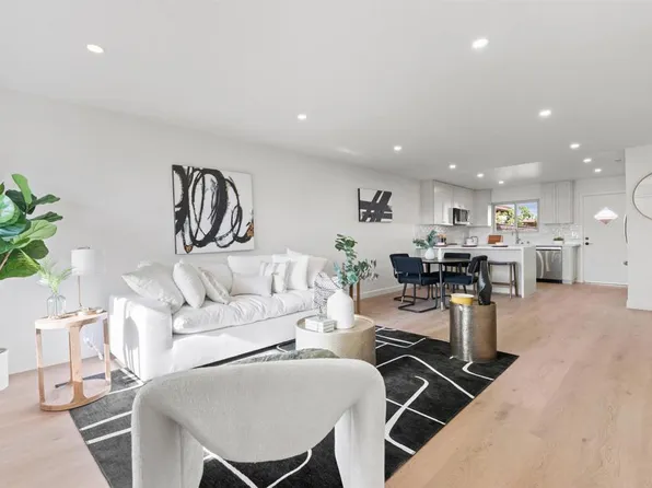 1017 Plover Way, Oceanside, CA 92057