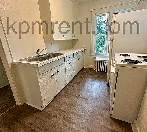 5th image of 605 2nd St NW APT 3