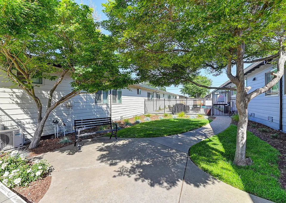 The Cottages at Folsom
