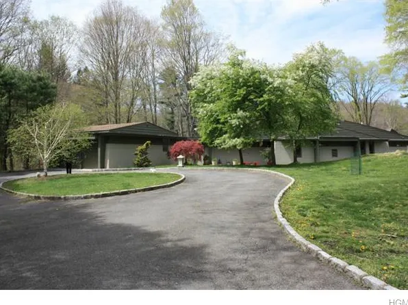 67 Dean Rd, Carmel, NY 10512