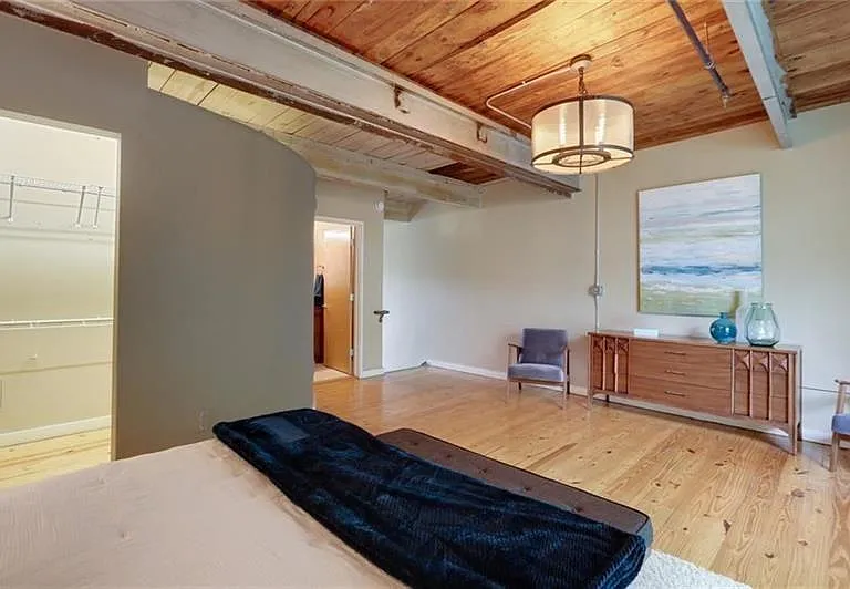 1661 La France St NE #225 — Photo 14
