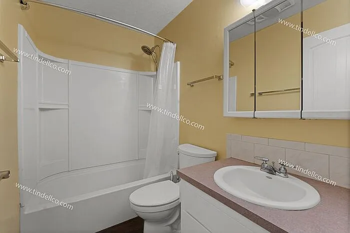 7040 N Carey Blvd — Photo 13