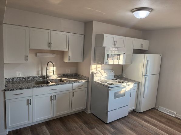 685-689 E Court St #687