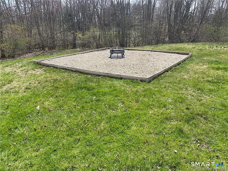 114 Nooks Hill Rd — Photo 25