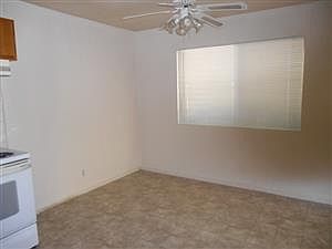 3rd image of 1746 E Michigan Ave