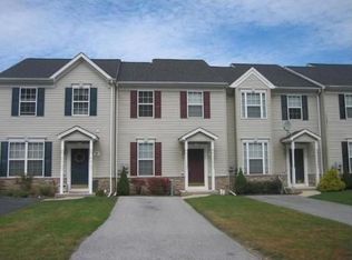 379 Bruaw Dr, York, PA 17406