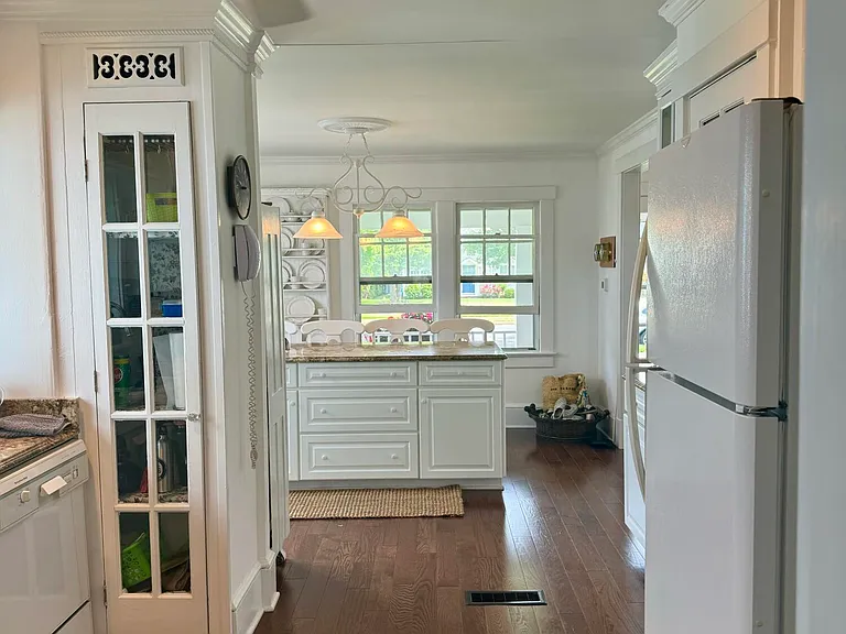 312 Boston Blvd — Photo 12