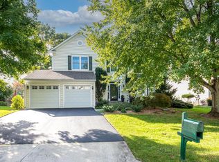 7677 Vinewood Ct, Gainesville, VA 20155