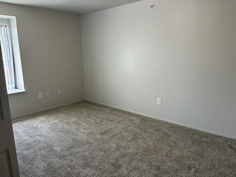 Prentiss Pointe Apartments — Photo 197
