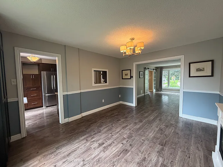 209 Yorkshire Dr — Photo 15