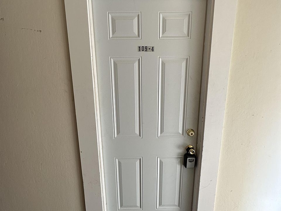 1st image of 107 E Main St #16265328