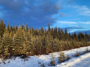 27 Meandering Rd, Kenai, AK 99611