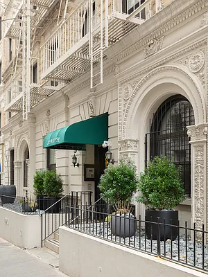 Sold by Compass | media 8