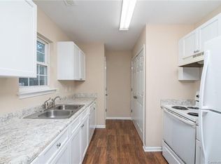 616 Gusty Ct, Charlotte, NC 28208