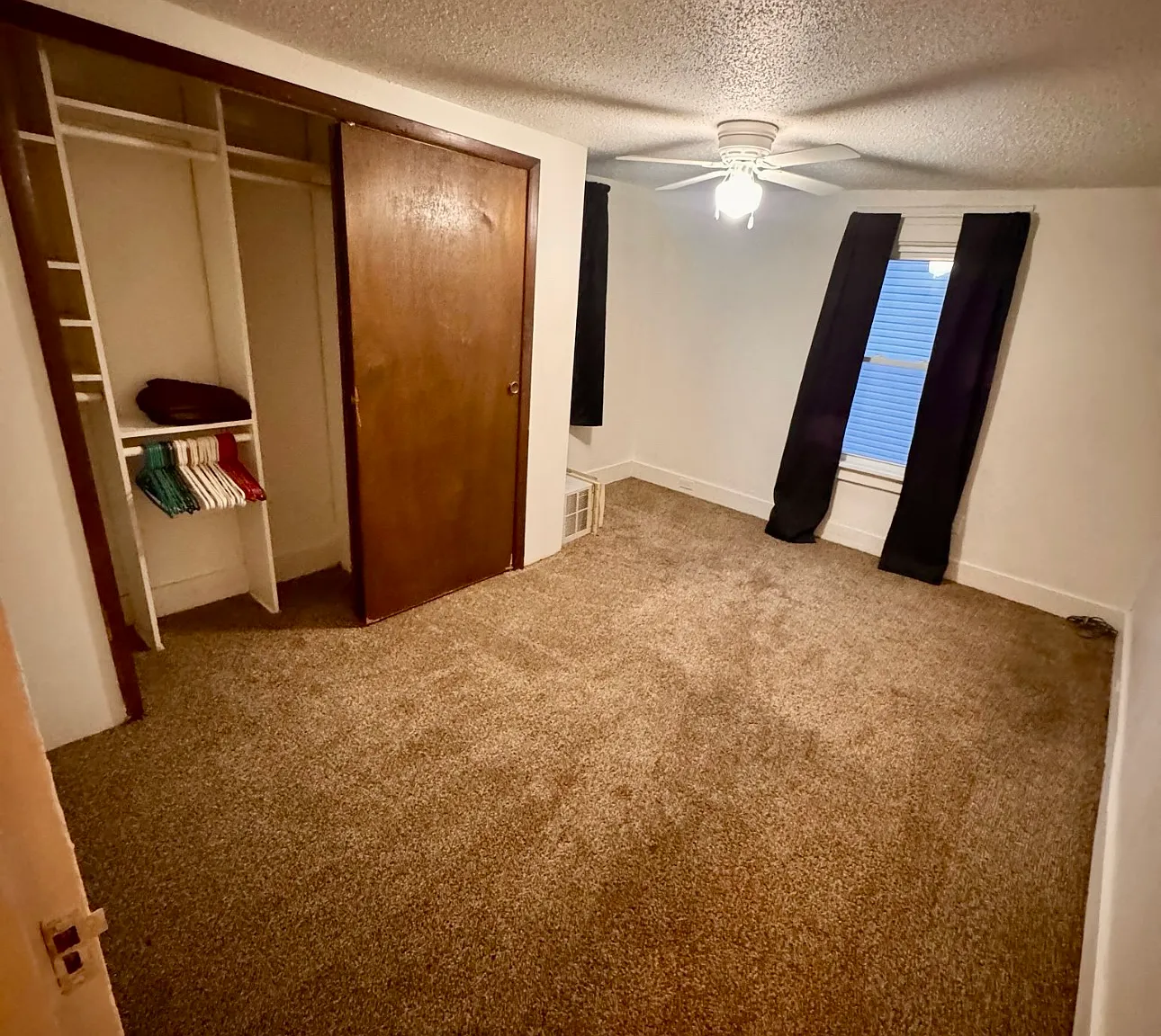 2 bed, 1000 sqft, $1,100 — Photo 3