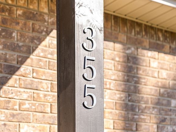 4th image of 355 Erie Dr