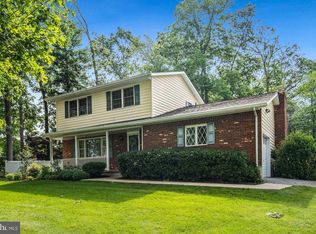 2201 Cedarhill Dr, Finksburg, MD