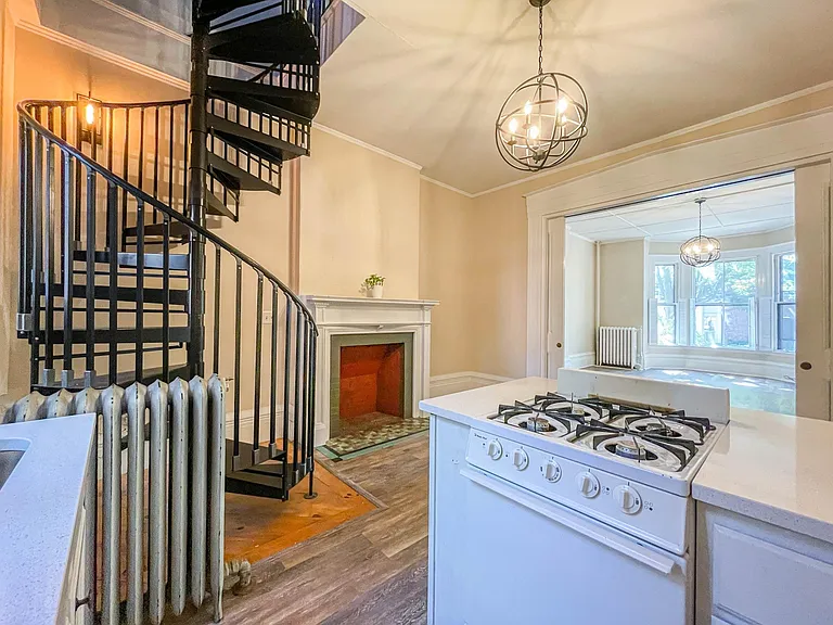139 Spring St #1 — Photo 17