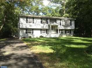 63 Bogle Dr, New Hope, PA 18938