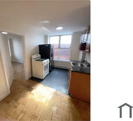 2230 Strauss St — Photo 1