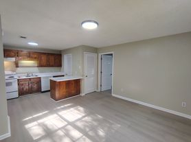 1011 Beatty Rd