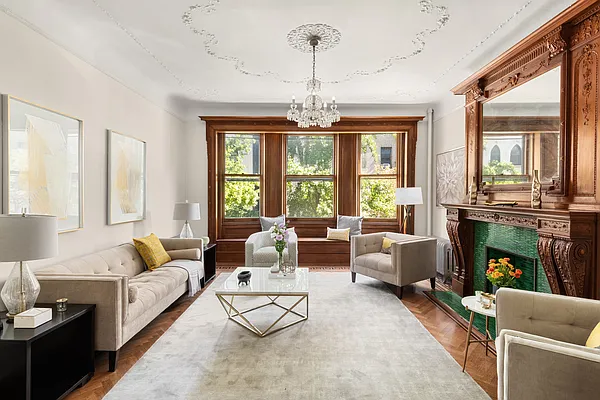 Sold by Compass | media 1