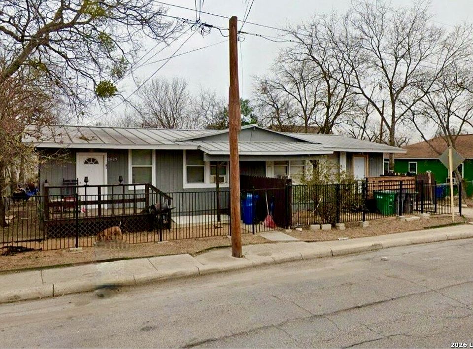1st image of 2609 W Poplar